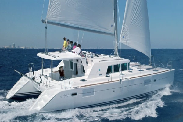 Skippered catamaran charter Tuamotus, French Polynesia