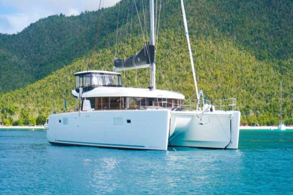 Denní charter luxusního katamaránu Mgarr ix-Xini Malta