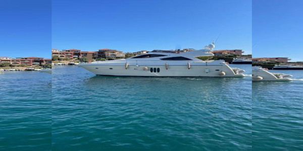 Timi Ama Tranquility Motoryacht – Wochencharter Sardinien, Italien