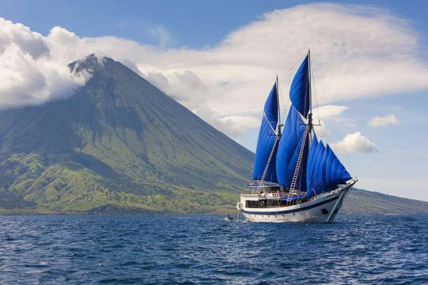 Overnight gulet charter offer Malenge-Island Indonesia