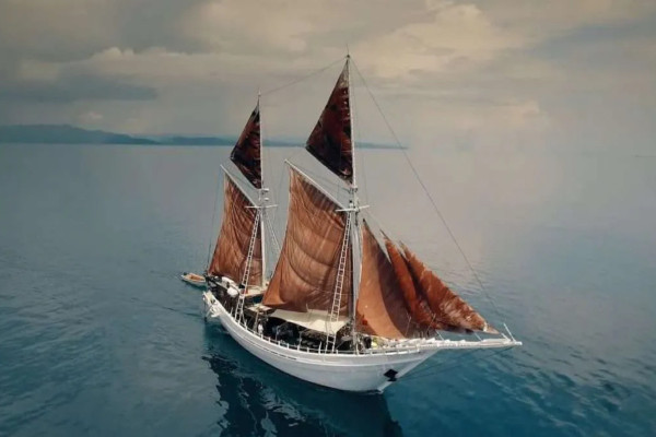 Luksus gulet charter tilbud Kakabia-øen Indonesien