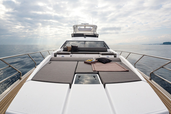 Azimut Yacht Day charters Los-Islotes Meksikossa