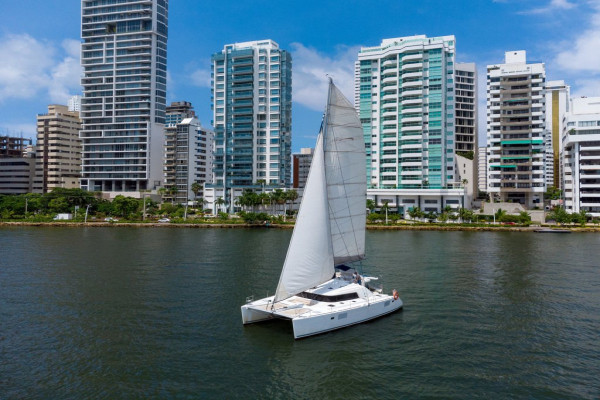 Luxury catamaran half day charter Cartagena Colombia