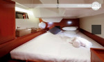 Luxury vessel overnight charter offer Isla-Perro Panama