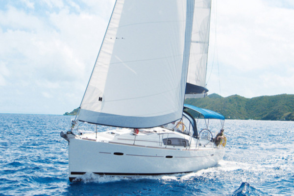 Beneteau yacht all inclusive charter Rio-Azucar Panama