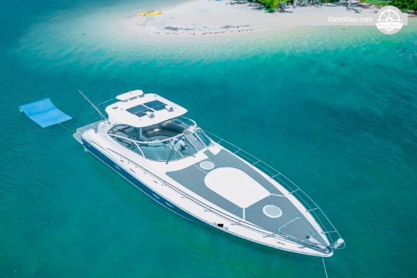 Nabídka pronájmu motorové jachty pro 13 osob na den ve Stiltsville, Miami