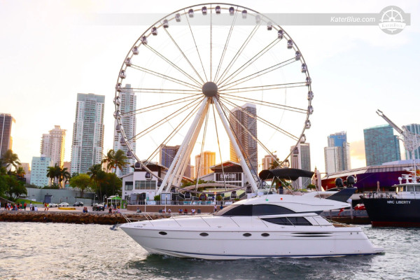 Oferta czarteru jachtu Crewed Fairline na dzień w Elliott-Key w Miami