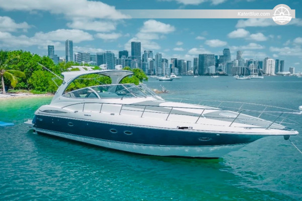 Sewa kapal harian Skippered Express di Boca-Chita-Key Miami.