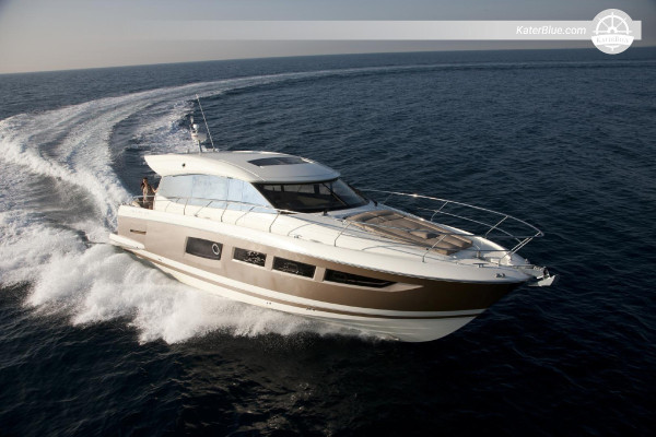 Luxury sailing half day charter offer Miami-River Miami