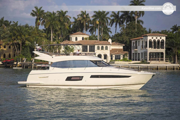 Luxusní pronájem motorové jachty na půl dne Elliott-Key Miami