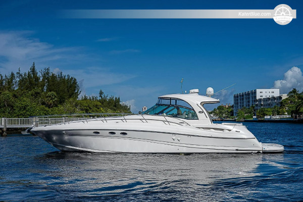 Luksusowy jacht motorowy czarter dzienny Brickell-Key Miami