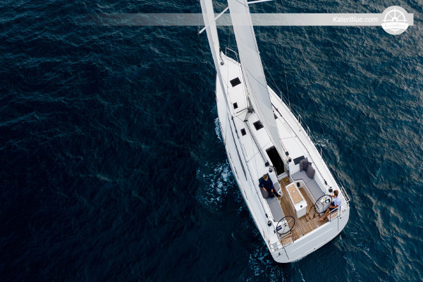 Sailing yacht crewed overnight charter Sands-Key Miami