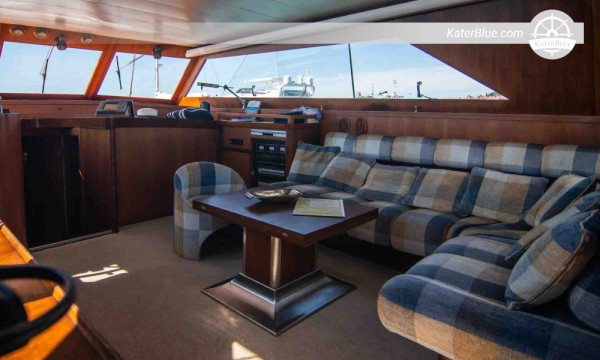 Grand Canal Skippered Weekly Charter in Venice, Italy