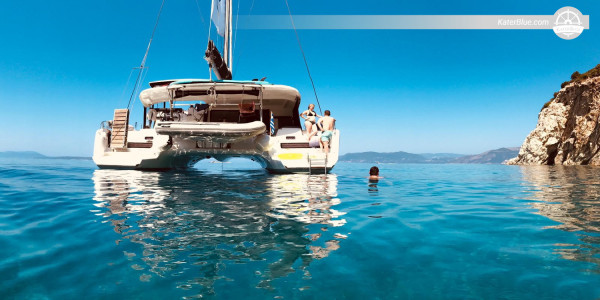 Ugentlig chartertur i Cala Xarraca, Ibiza, Spanien