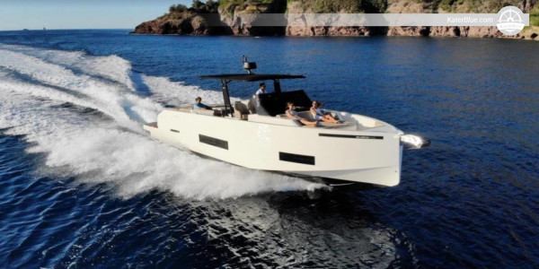 Descubre Cala Salada Day Charter Paradise Ibiza, España