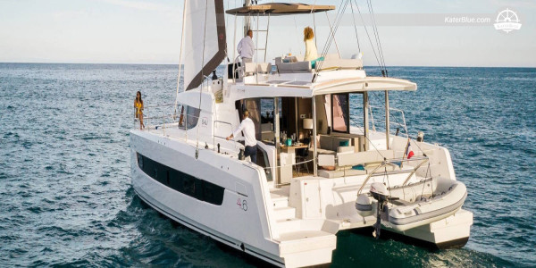 Descubra tesoros ocultos Charter semanal Mercados locales Ibiza, España