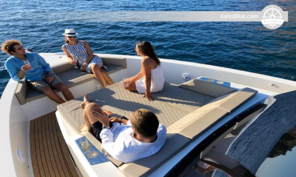 Charter de un día a Puig de Missa La tranquilidad llama a Ibiza, España