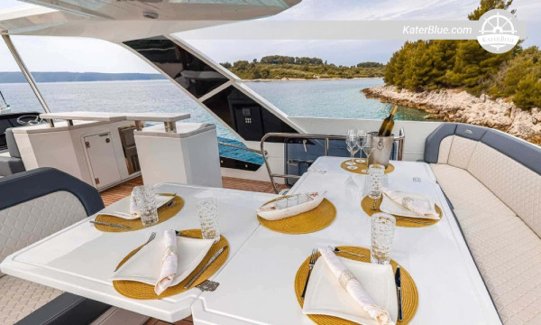 Primosten Bliss Weekly Charter Seget Donji, Kroatien