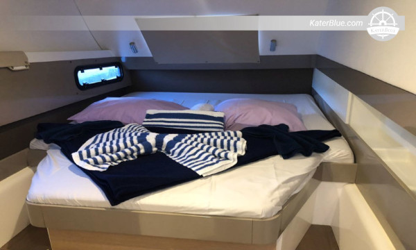 40-fots Bali-fartyg med bareboatcharter över natten i La-Paz, Mexiko
