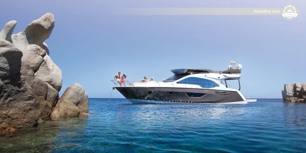 Explore as Ilhas Pakleni no Weekly Bareboat Charter Hvar, Croácia