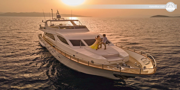 Charter mit Skipper zu den schönsten Stränden in Spetses, Athen, Griechenland