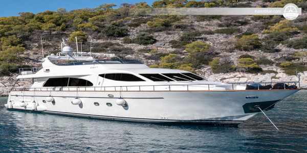 Wöchentliche Charterfahrt mit Skipper in den Kiefernwäldern von Agistri ab Athen, Griechenland