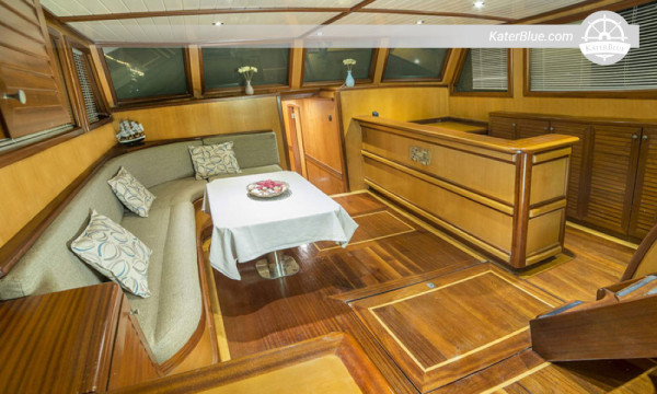Location de goélette en bois de 4 cabines avec nuitée à Göcek, Turquie