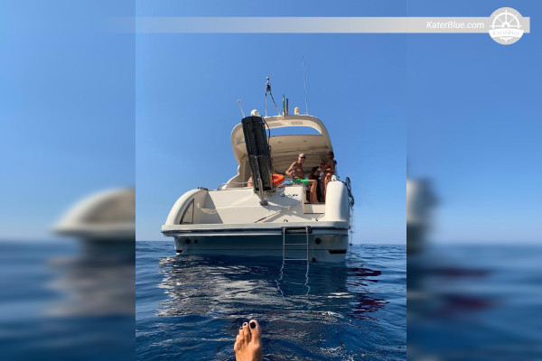 Skippered Yacht overnight charter offer Camogli Italy