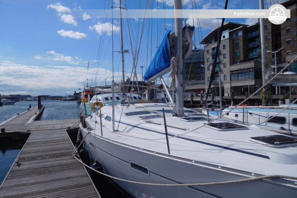 Oferta żeglarska jachtu 39ft bez załogi Studland-Bay Poole Anglia