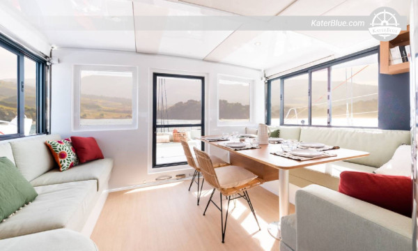 38 fods Bali katamaran med skipper charter Sardinien Italien