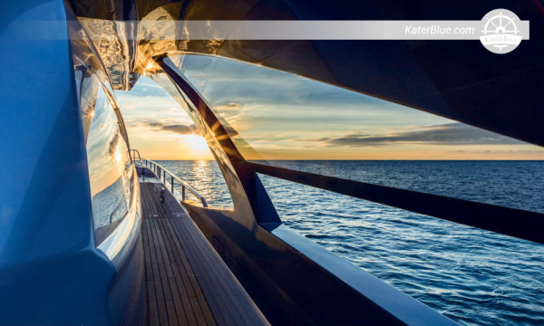 Pershing 9X Weekly 4-Cabins Yacht Charter Antibes, France