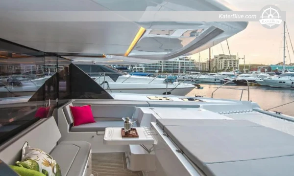 High-end weekly catamaran cruise Zanzibar Tanzania