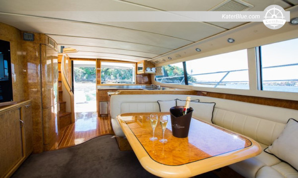 A Luxurious 20m Motor Yacht Day Charter Sydney, Australia