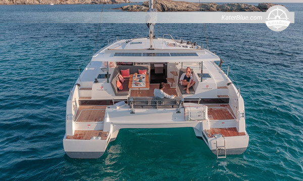 11m Fountaine Pajot Catamaran Weekly Charter Lagos, Portugal