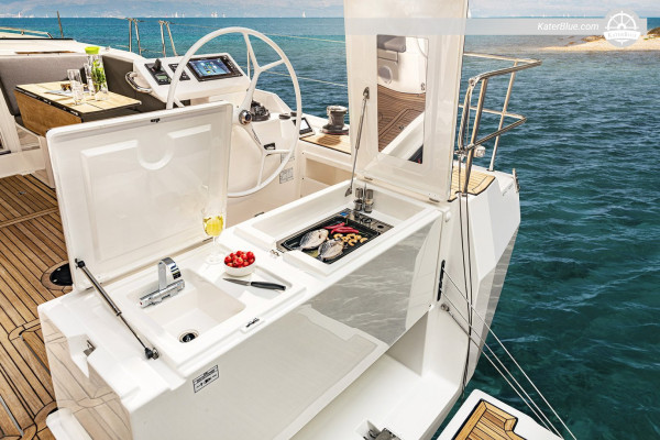 Weekly Bareboat Sailing Charter - Lefkas, Ithaca, Poros (Peloponnese), Hydra & Spetses (Ionian & Saronic Gulf, Greece)