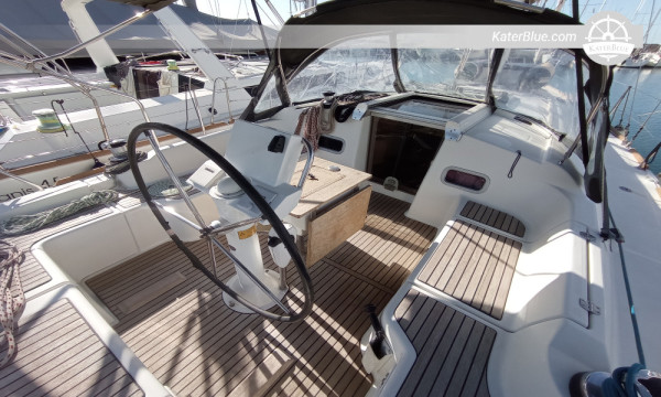 Försäljning Fullt driftsatt 2013 Beneteau 3 Cabins Segelbåt Aten, Grekland