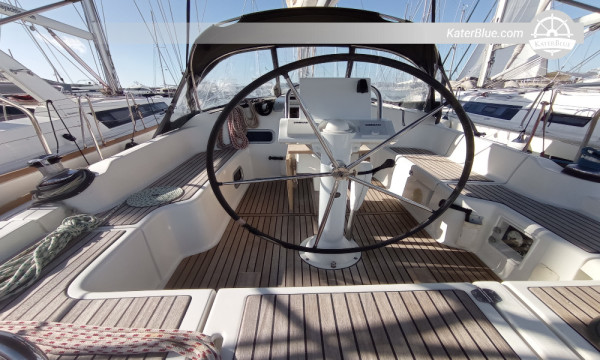 Försäljning Fullt driftsatt 2013 Beneteau 3 Cabins Segelbåt Aten, Grekland