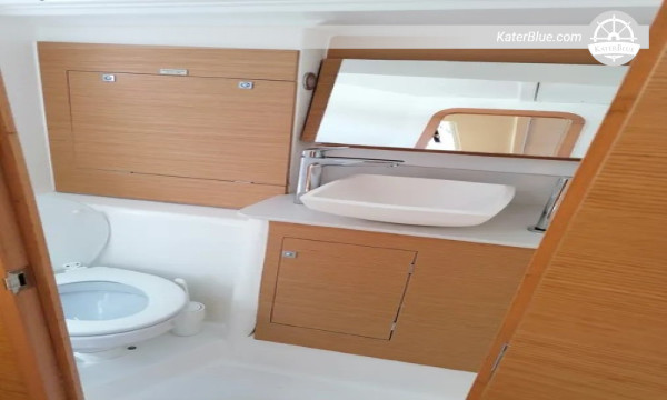 Verkaufe voll funktionsfähige Dufour 390 Segelyacht, Baujahr 2019, Standort: Capo d'Orlando, Italien