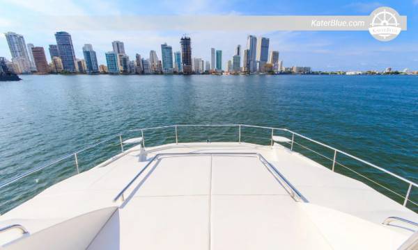 Leopard 433 Power Catamaran – 9hodinový denní pronájem na pláž Mambo z Playa Blanca, Cartagena, Kolumbie