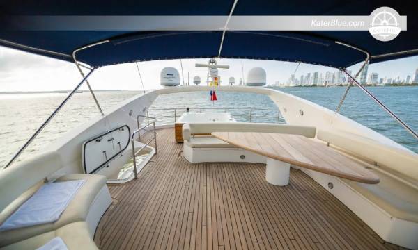 Mambo Beachin 9 tunnin päiväjahtivuokraus Cartagenasta Sunseeker 82 -veneellä – Playa Blanca, Barú