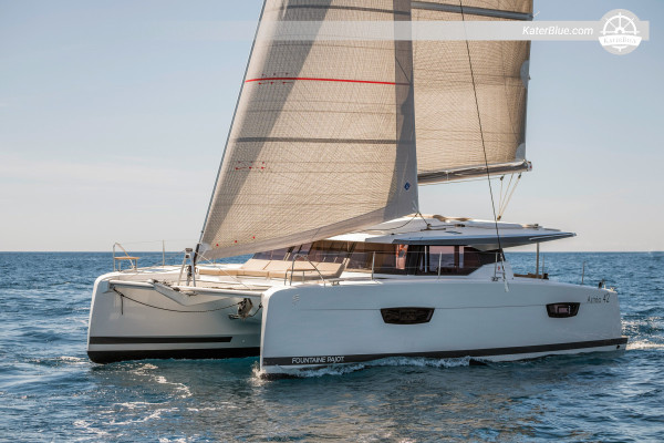 Noleggio settimanale con skipper per le isole dell'Adriatico meridionale con partenza da Marina Polesana a bordo del catamarano Astréa 42.