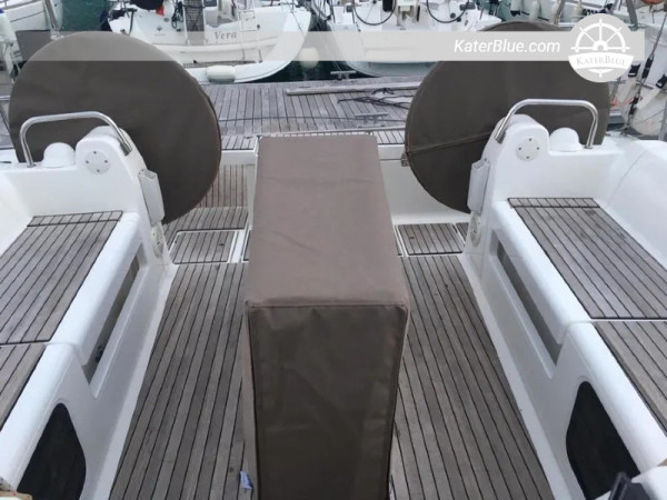 Voll funktionsfähige 2018er 12m Dufour 3-Kabinen-Segelyacht zu verkaufen