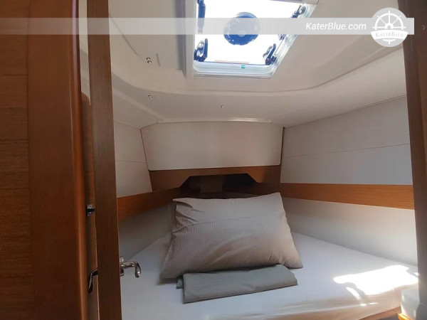 Weekly Skippered Sailing Charter – Southern Adriatic Treasures aboard Sun Odyssey 349 from Marina Polesana, Croatia