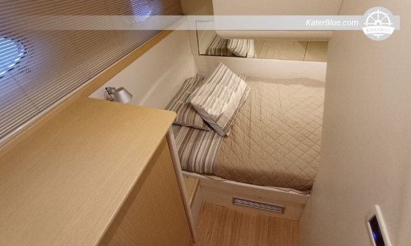 Sale Used 2010 Pershing 50c, 3 Cabin Napoli, Italy
