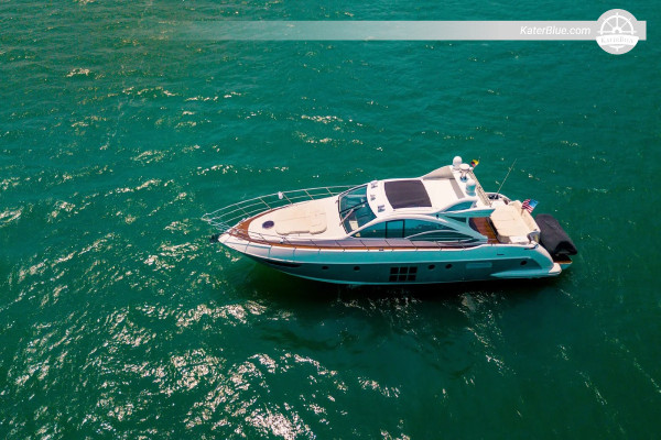 استئجار يخت Azimut 62S لمدة 8 ساعات إلى بلايا بلانكا وشعاب بارو
