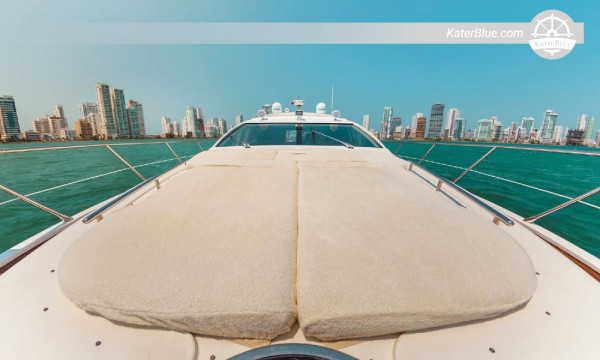 استئجار يخت Azimut 62S لمدة 8 ساعات إلى جزر روزاريو - جزيرة سان مارتن، جزيرة بافيتوس، جزيرة غراندي وإيسلا أرينا