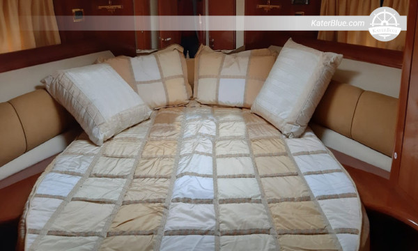 Sale Fully Operational 15m Cranchi Mediterranee 50 HT Napoli, Italy
