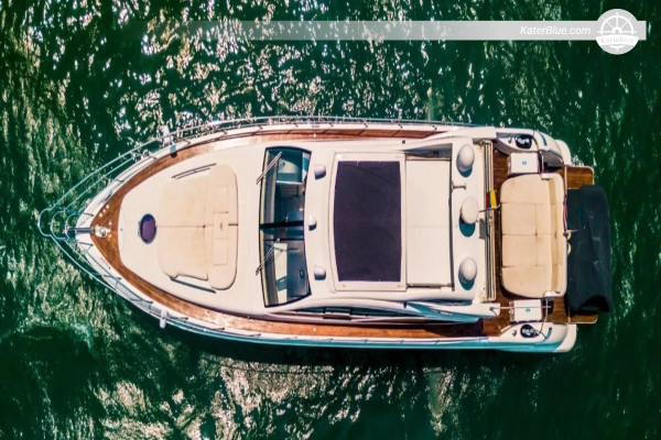 استئجار يخت Azimut 62S لمدة 8 ساعات إلى أغوا أزول وكايو المنعزلة