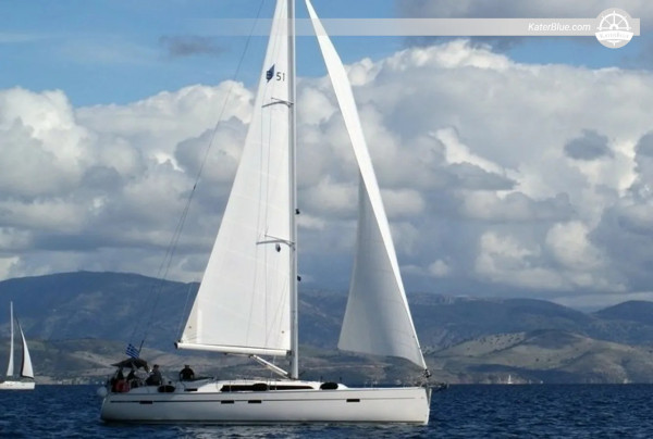 Prodajem potpuno operativnu jedrilicu 2019 Bavaria Cruiser 51, 5 kabina s 12 ležajeva Nea Peramos, Grčka