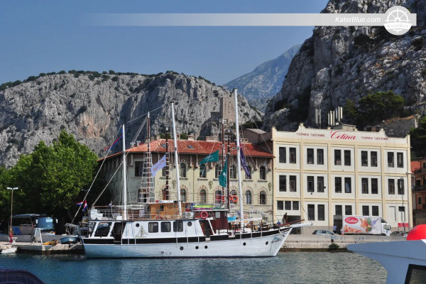 Croisière de 7 nuits à la voile – Baies du sud de Hvar et rivages tranquilles de Šolta au départ d’Omiš